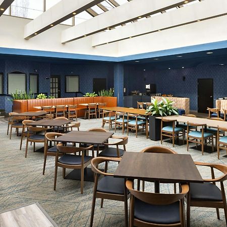 Four Points By Sheraton Edmonton South Екстер'єр фото