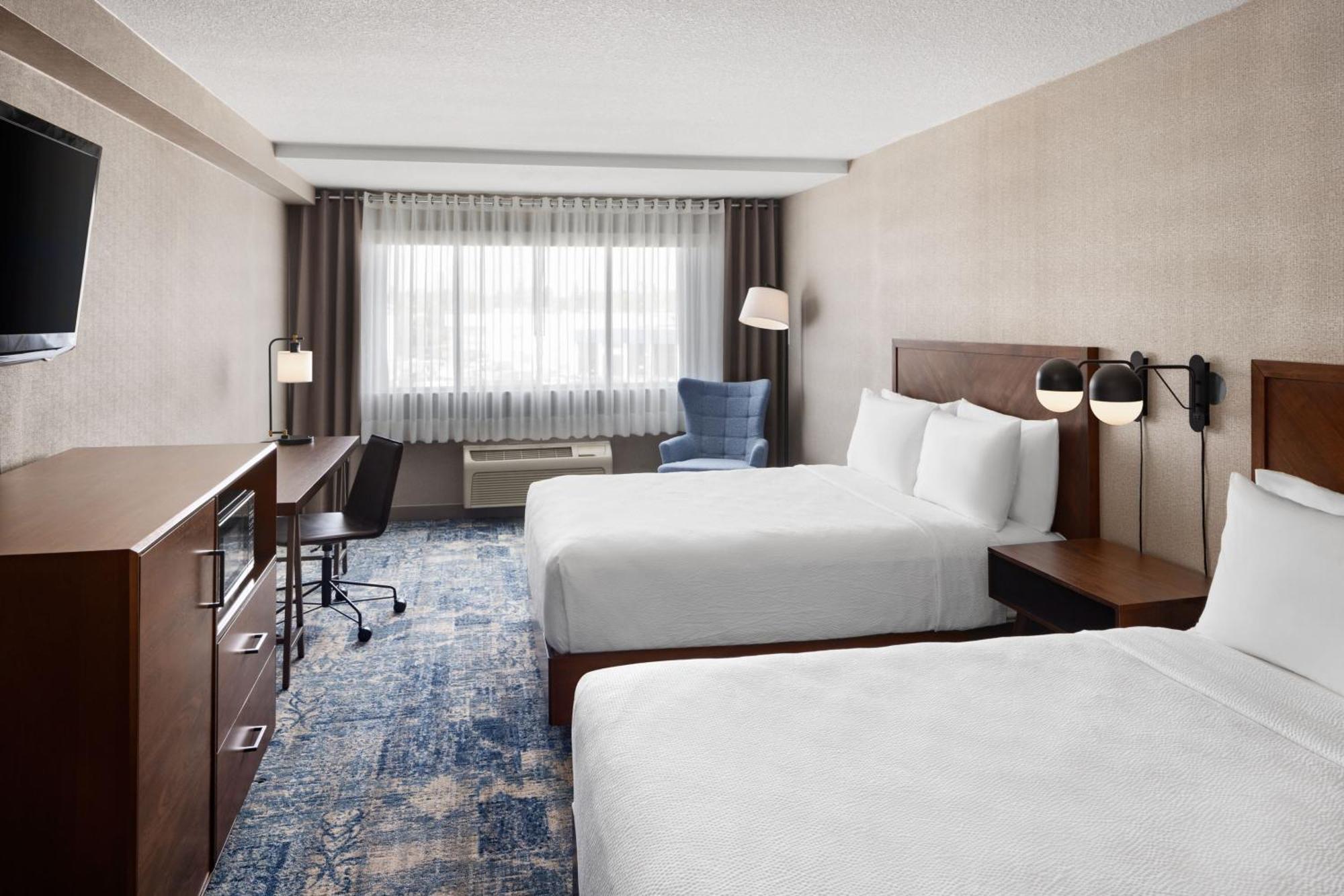 Four Points By Sheraton Edmonton South Екстер'єр фото