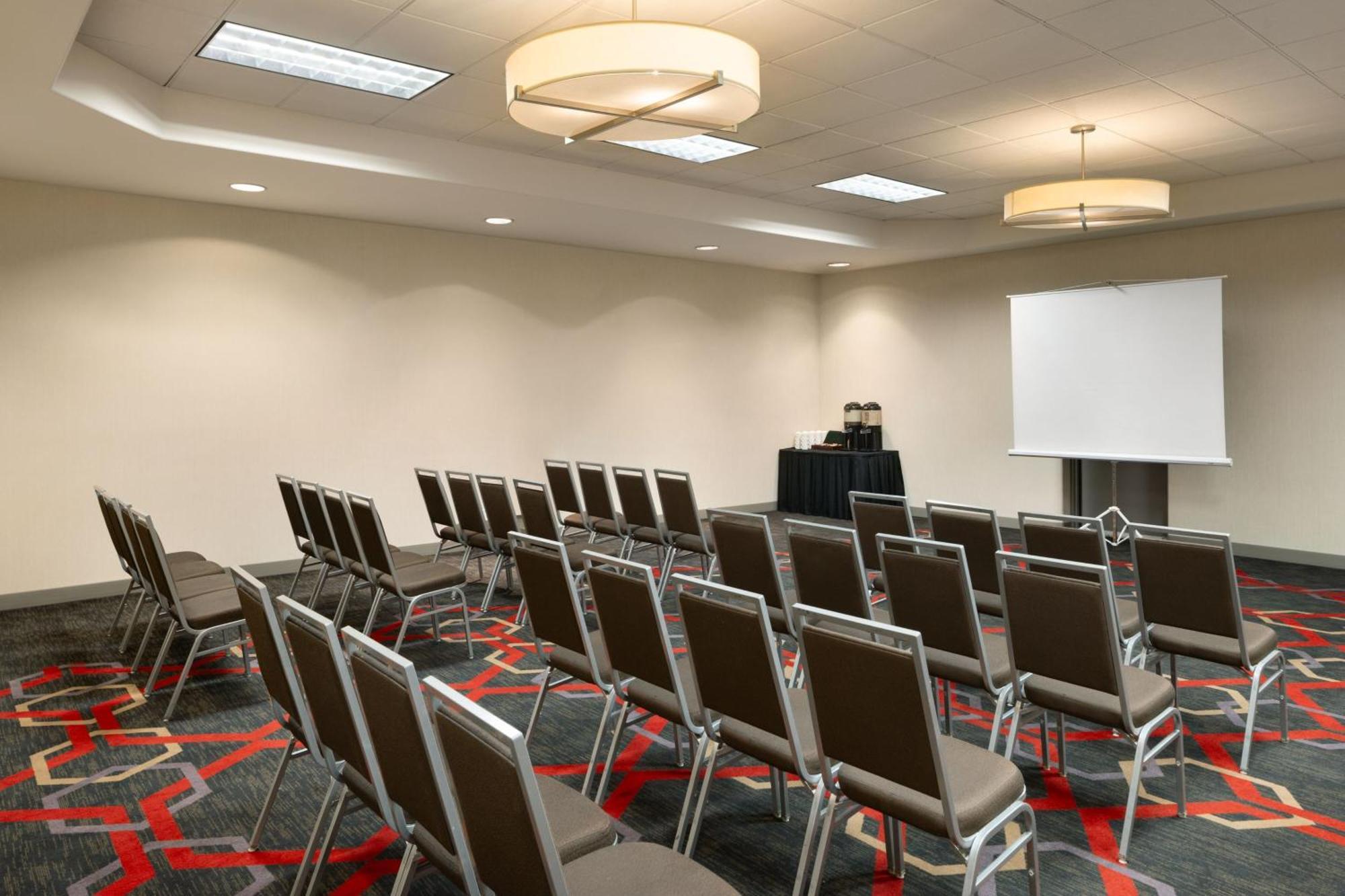 Four Points By Sheraton Edmonton South Екстер'єр фото