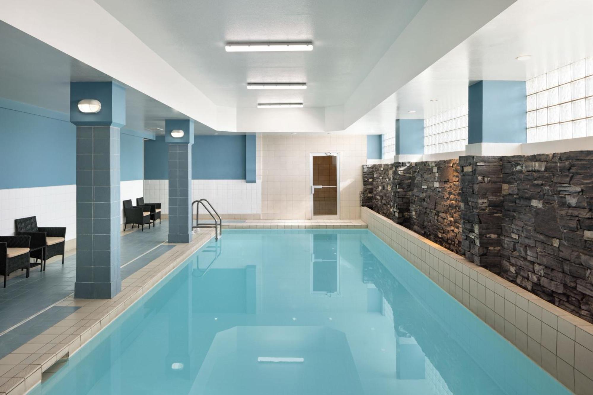 Four Points By Sheraton Edmonton South Екстер'єр фото