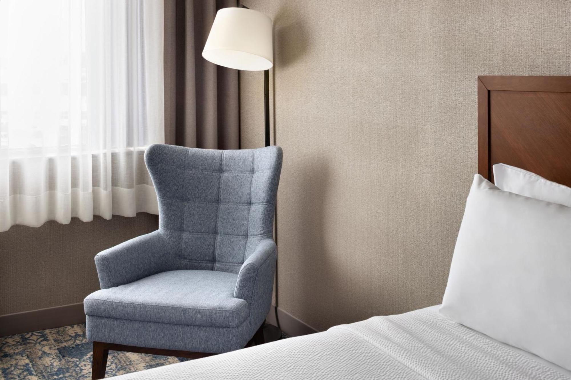 Four Points By Sheraton Edmonton South Екстер'єр фото