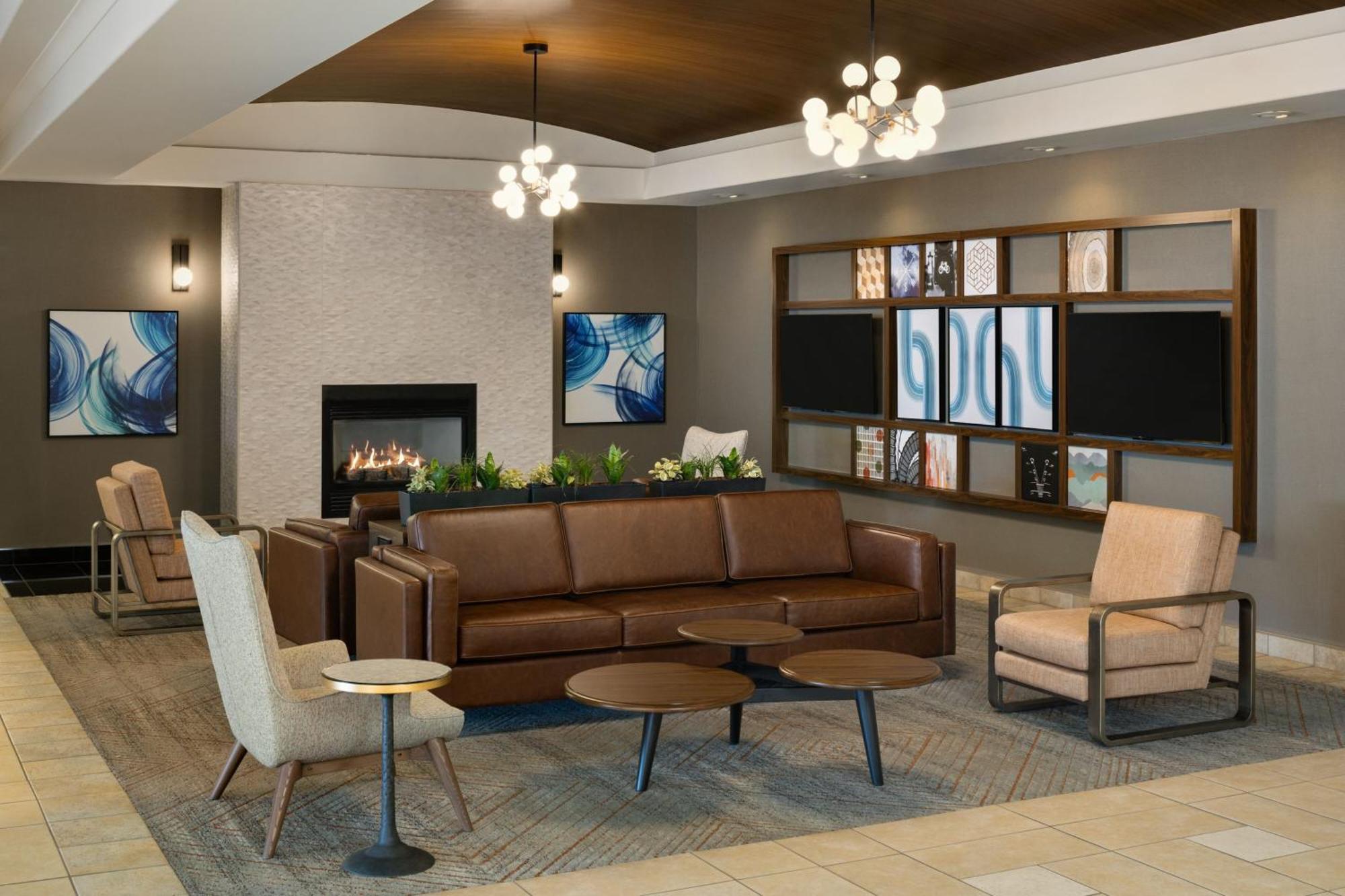Four Points By Sheraton Edmonton South Екстер'єр фото