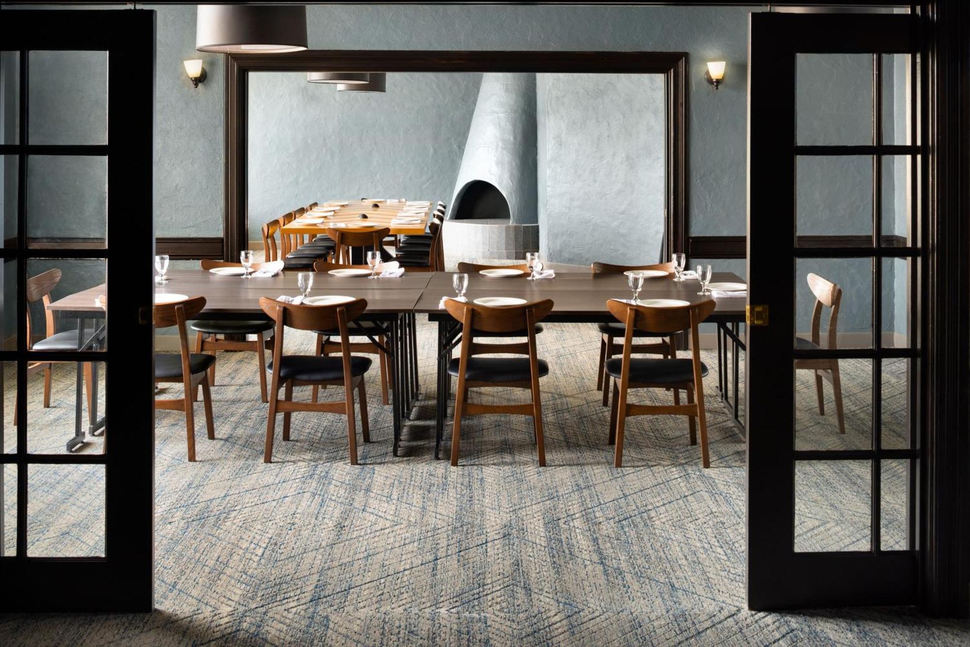 Four Points By Sheraton Edmonton South Екстер'єр фото