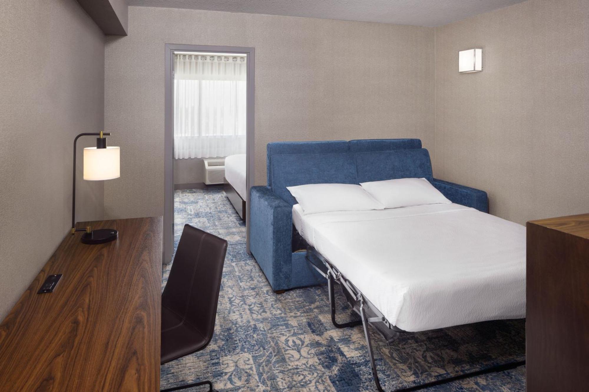 Four Points By Sheraton Edmonton South Екстер'єр фото